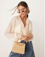 resin and straw top handle crossbody bag in neutral