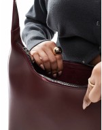 PASQ structured shoulder bag in burgundy