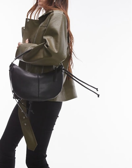 Stacey shoulder bag with chain handle in black
