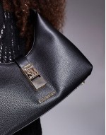 Bovie-e Shoulder bag in black