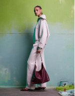 Premium leather scoop tote bag in burgundy