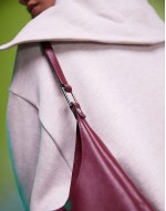 Premium leather scoop tote bag in burgundy