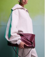 Premium leather scoop tote bag in burgundy
